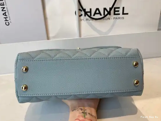 First Bag Ru BAG CHANEL HANDLE 0701